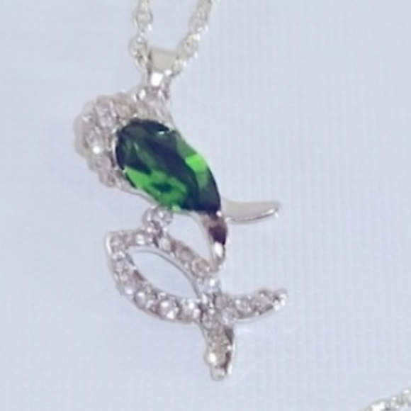 Green Crystal Rhinestone Fish Necklace Silver18"ChainStPattys Day Christian NEW - Picture 2 of 9